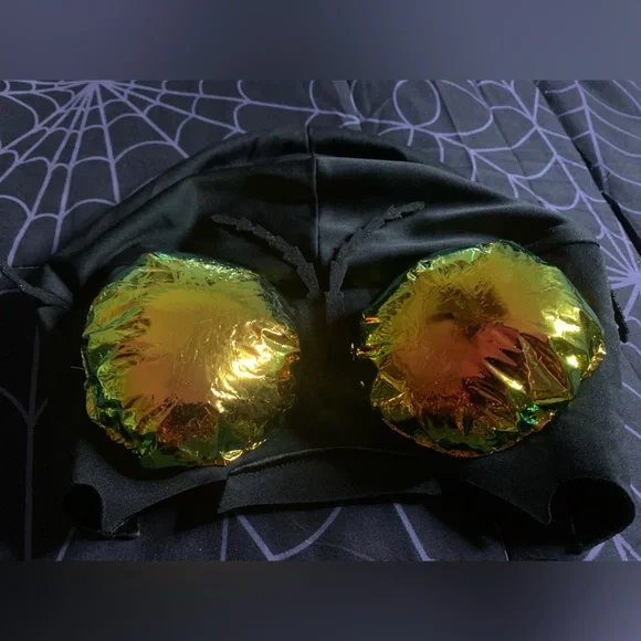 Target Kids Fly Costume with Shimmering Green and Black - Picture 2 of 11